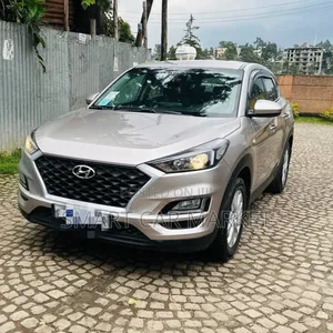 Photo - Hyundai Tucson 2016 Silver