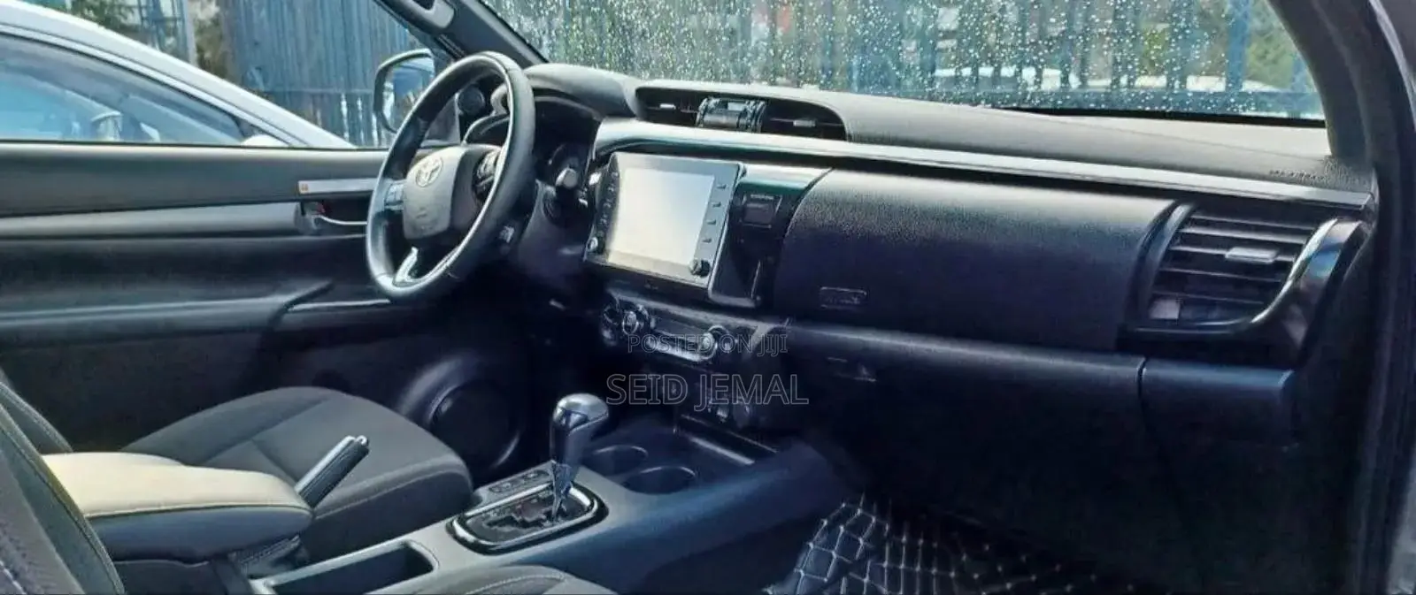 Toyota Hilux 2023 Gray