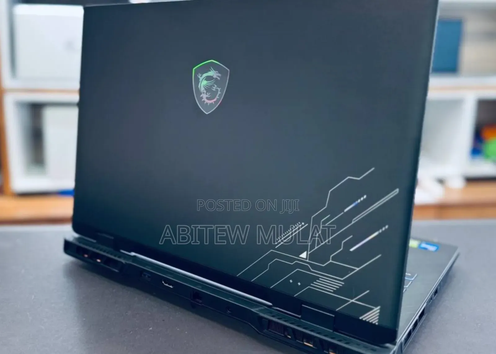 New Laptop MSI Crosshair 15 B12U 16GB Intel Core I7 SSD 1T