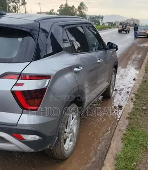 Hyundai Creta 2022 Silver