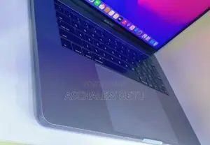 New Laptop Apple MacBook Pro 2017 16GB Intel Core I7 SSD 512GB