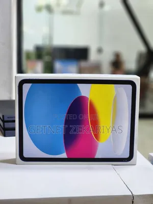 Photo - New Apple iPad 10.2 (2020) 64 GB