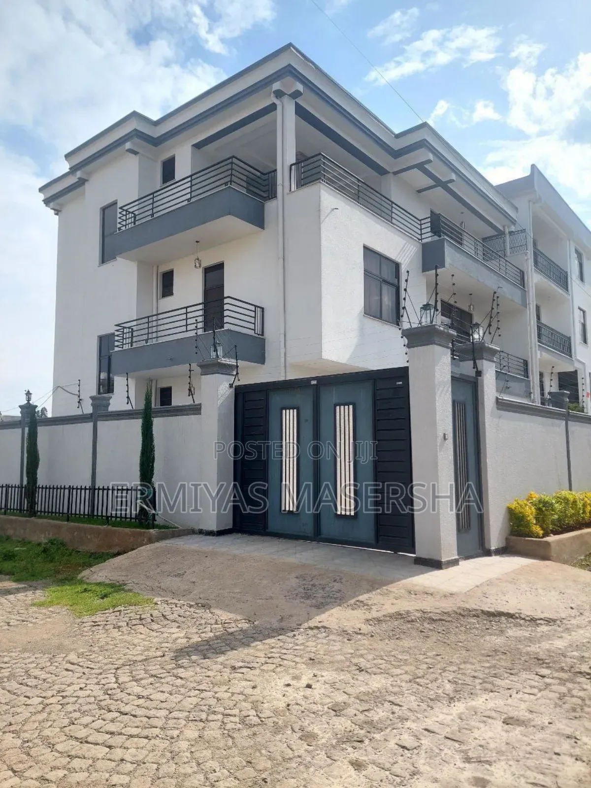 Furnished 5bdrm House in Yeka for sale