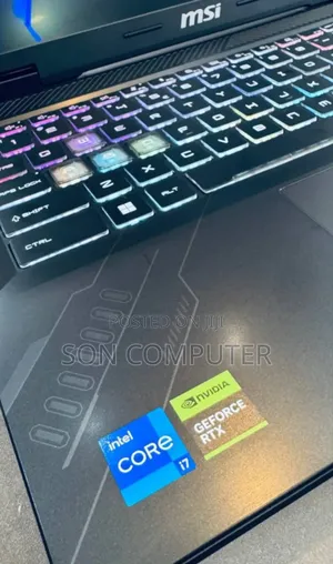New Laptop MSI Crosshair 17 B12U 16GB Intel Core I7 SSD 1T