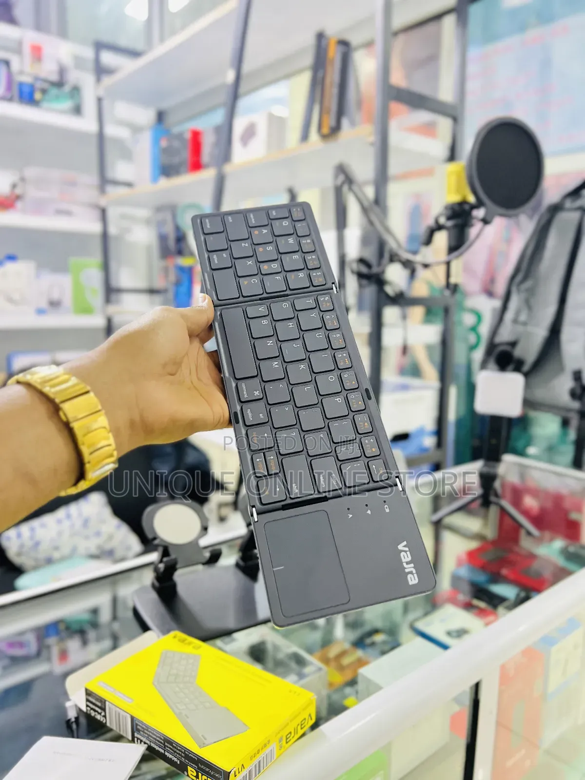 Wireless Bluetooth Keyboard (Foldable)