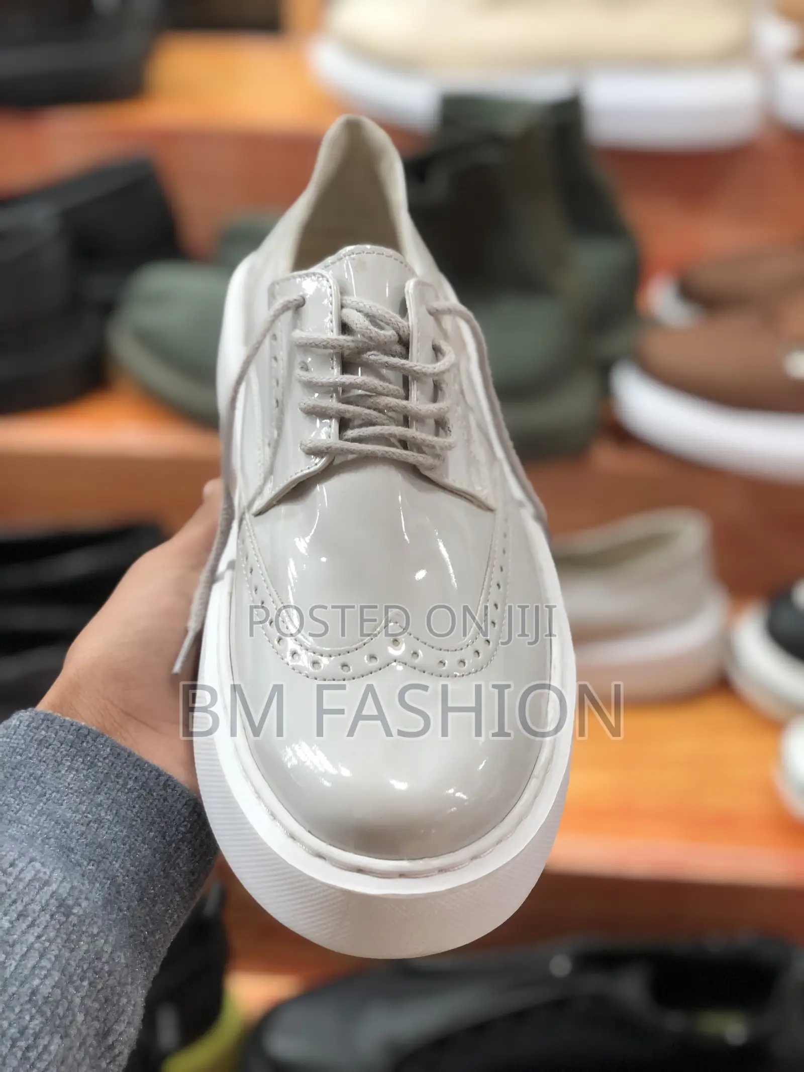 Chekich White Shine Shoes