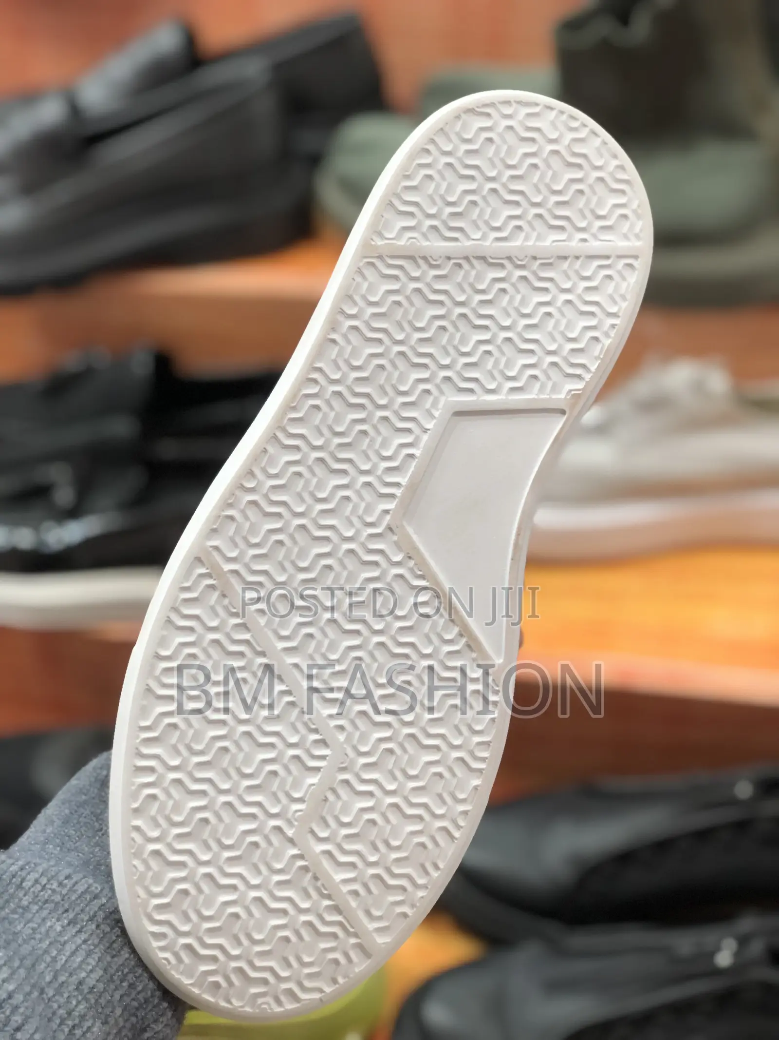 Chekich White Shine Shoes