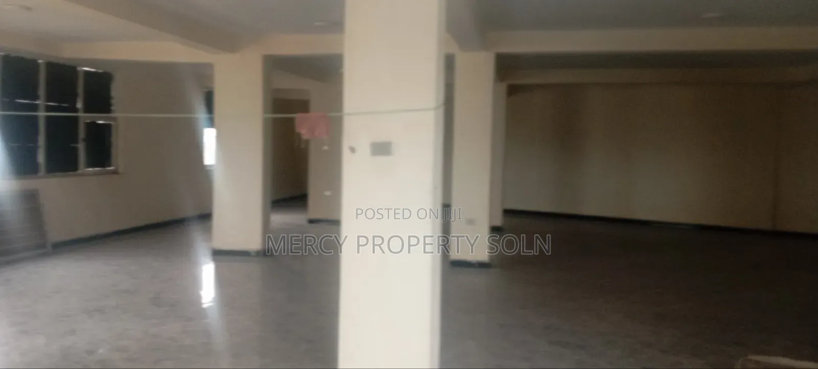 Office for Rent Jackros Area የሚከራይ ቢሮ /ስቶር