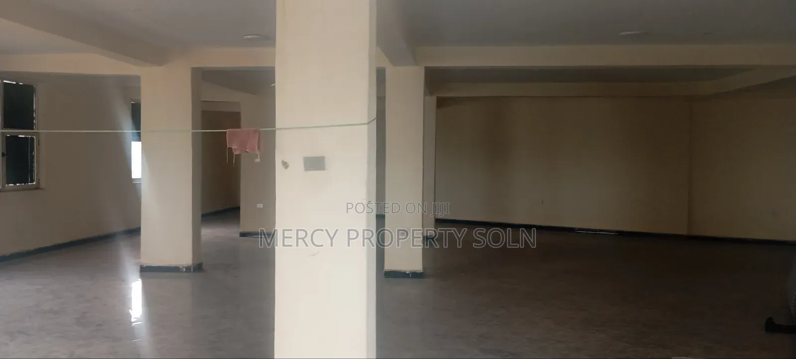 Office for Rent Jackros Area የሚከራይ ቢሮ /ስቶር