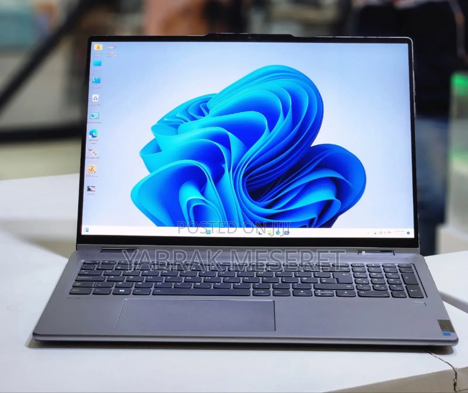 New Laptop Lenovo Yoga 7i 16GB Intel Core I7 SSD 512GB