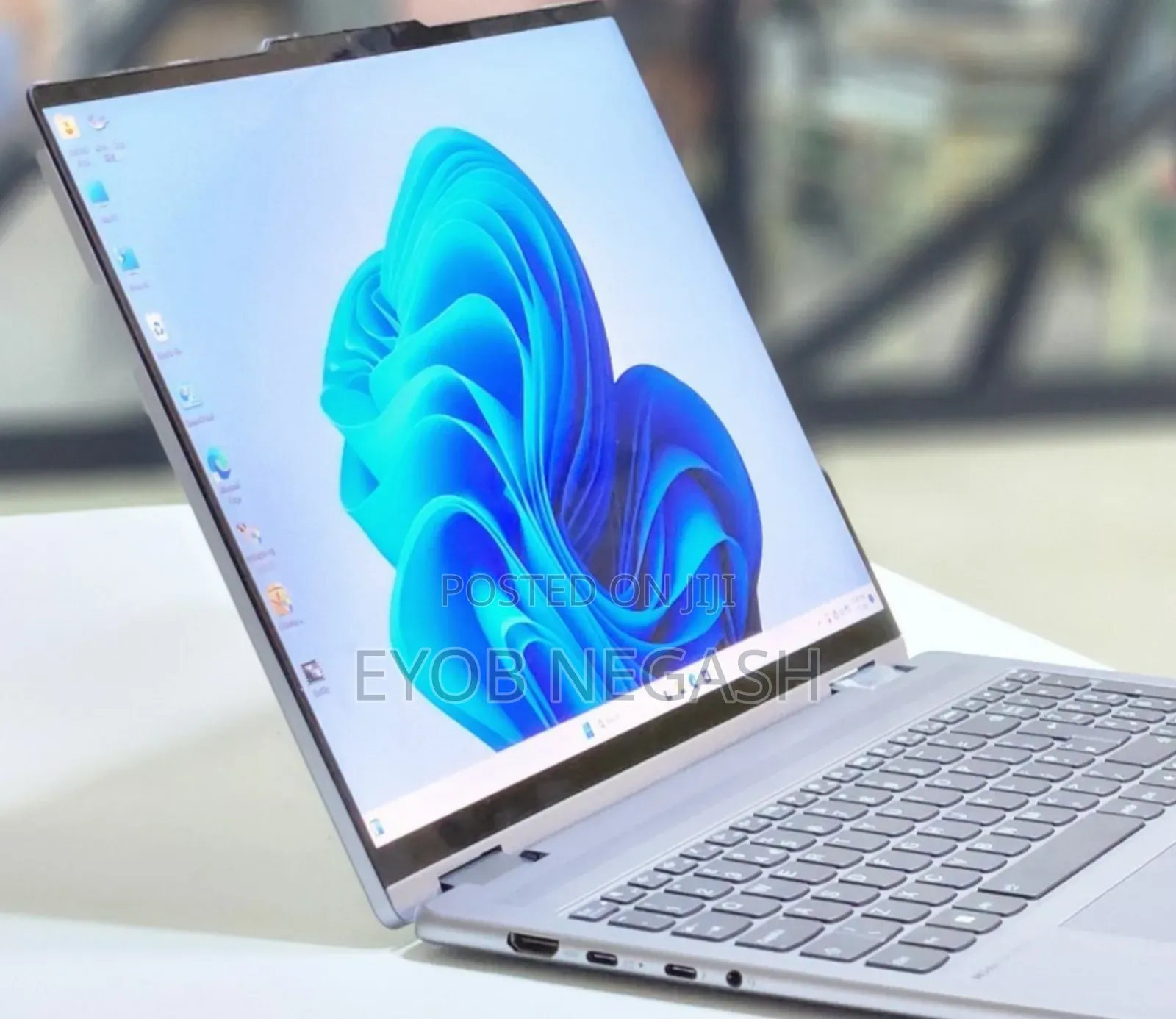 New Laptop Lenovo Yoga 7i 16GB Intel Core I7 SSD 1T