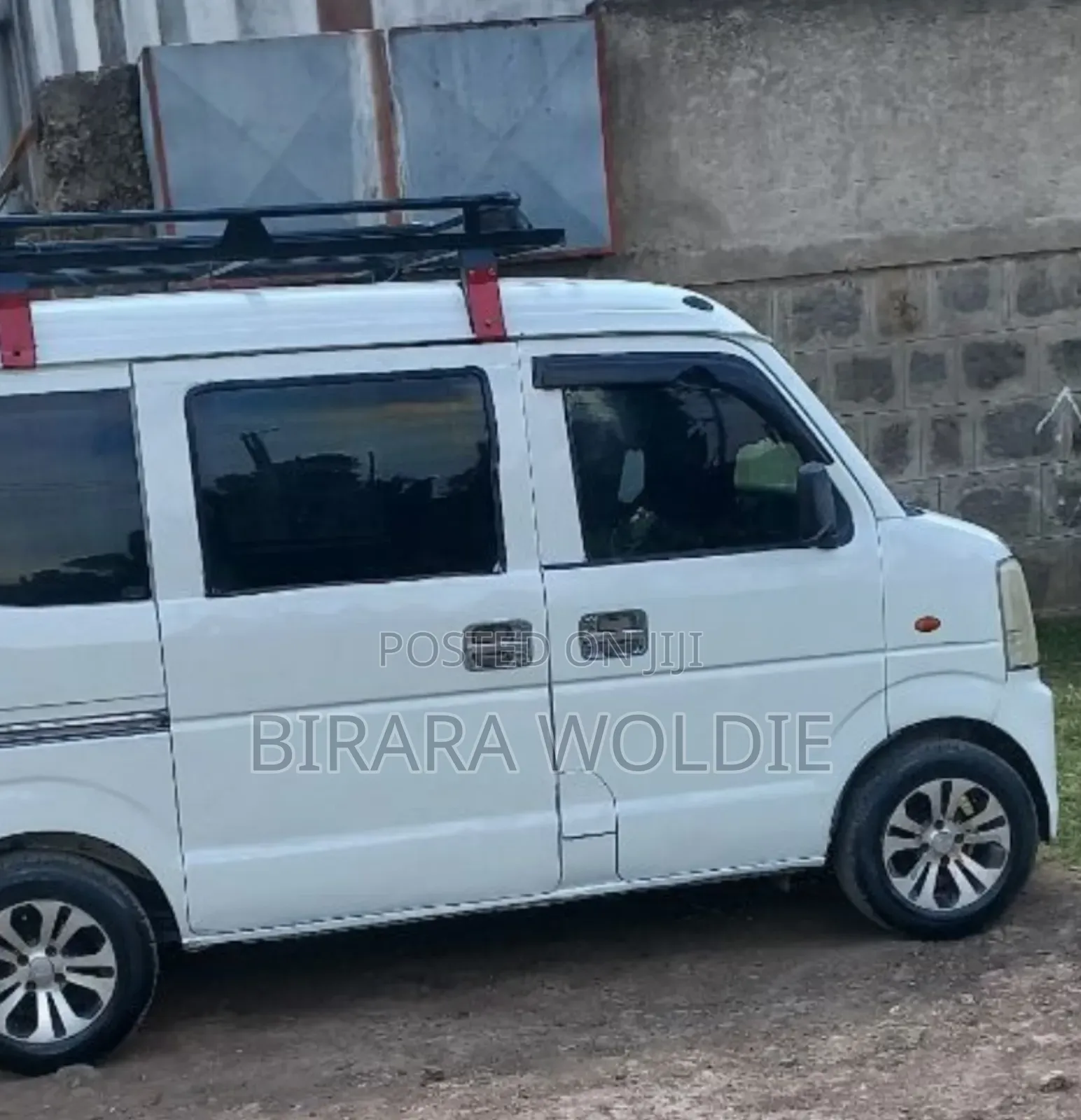 Suzuki Every Wagon 2012 White