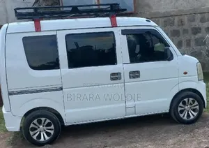 Suzuki Every Wagon 2012 White