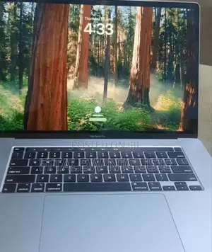 New Laptop Apple MacBook Pro 32GB Intel Core I9 SSD 512GB