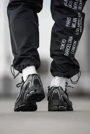 New Balance 740
Master Quality Smooth Sneakers for You