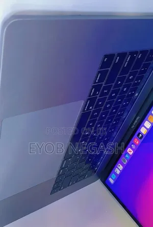 New Laptop Apple MacBook Pro 2017 16GB Intel Core I7 SSD 512GB