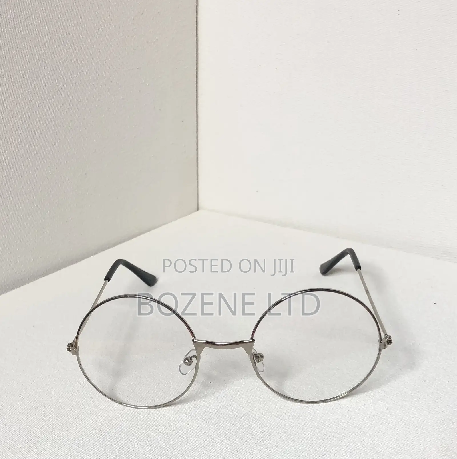 Sunglass (Transparent)