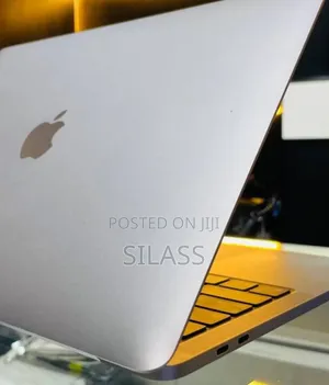 New Laptop Apple MacBook Pro M1 8GB Apple M1 Pro SSD 256GB