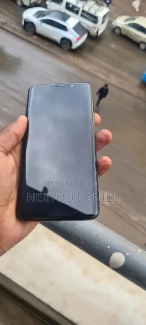 Photo - Samsung Galaxy S9 Plus 64 GB Black