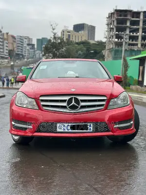 Photo - Mercedes-Benz C250 2014 Red
