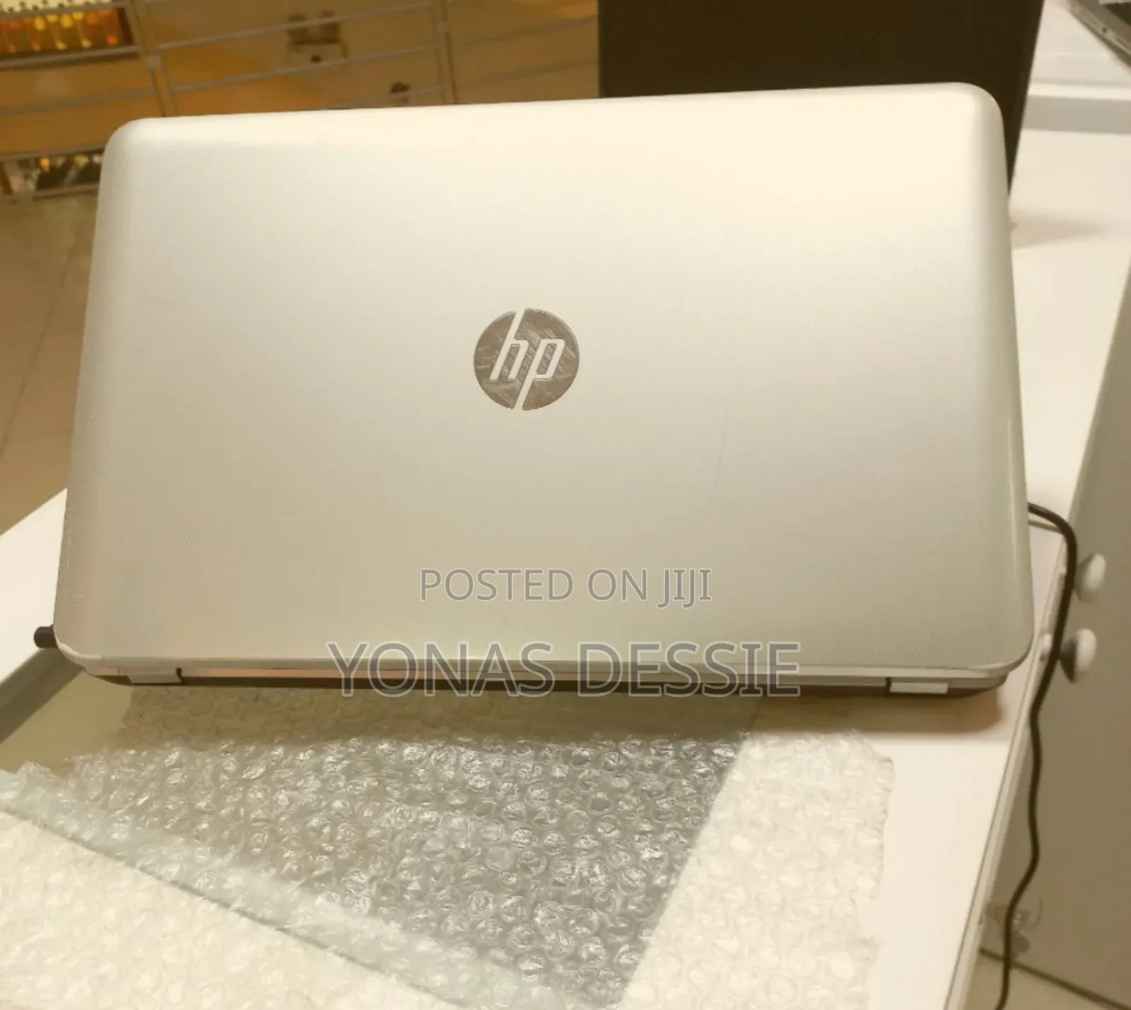 Laptop HP Pavilion 10 4GB AMD A4 HDD 1T