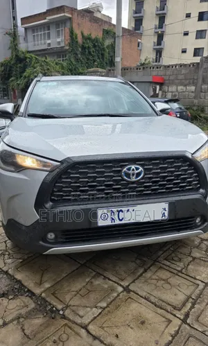 Toyota Corolla Cross Hybrid 2023 Silver