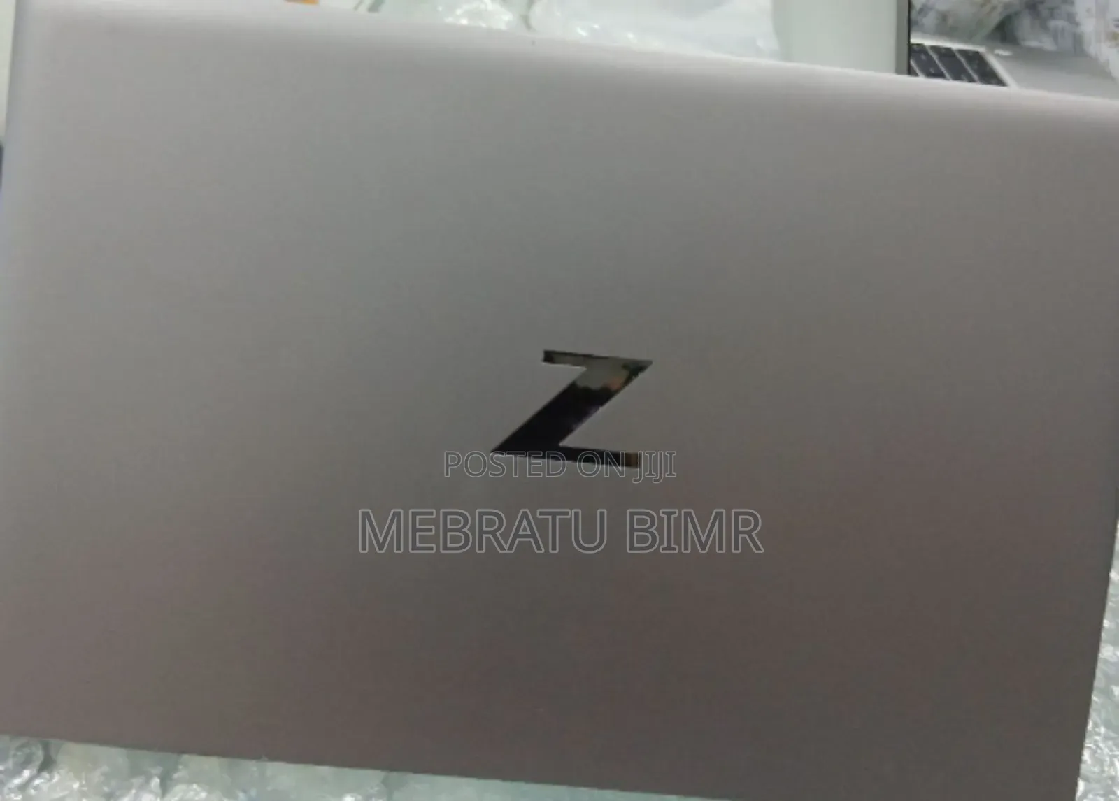 New Laptop HP ZBook Firefly G8 16GB Intel Core I7 SSD 512GB