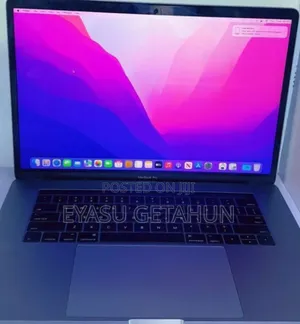 Photo - New Laptop Apple MacBook Pro 2017 16GB Intel Core I7 SSD 512GB
