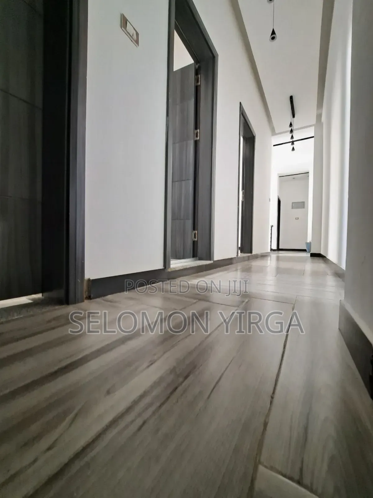 8bdrm House in Location, Akaky Kaliti for sale