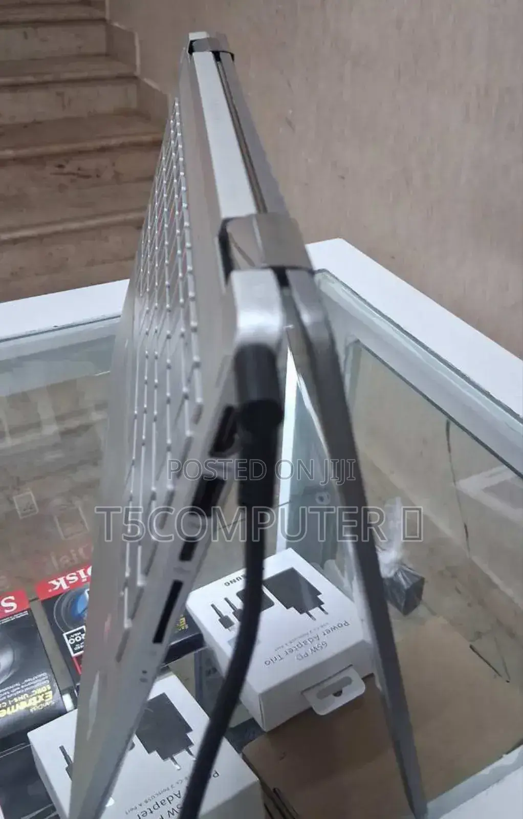 New Laptop HP Pavilion X360 8GB Intel Core I7 SSD 256GB