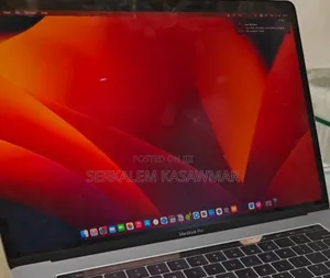 Photo - New Laptop Apple MacBook Pro 2017 16GB Intel Core I7 SSD 1T