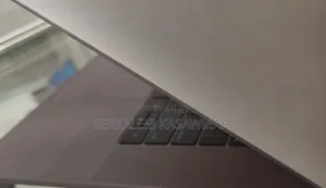 New Laptop Apple MacBook Pro 2017 16GB Intel Core I7 SSD 1T