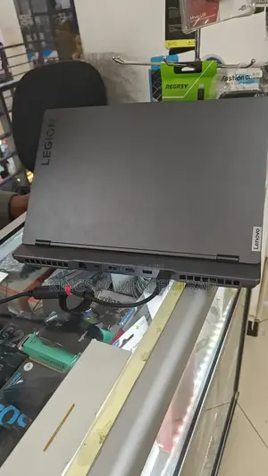 New Laptop Lenovo Legion 5 16GB AMD Ryzen 7 SSD 512GB