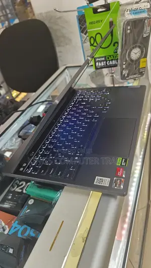 New Laptop Lenovo Legion 5 16GB AMD Ryzen 7 SSD 512GB