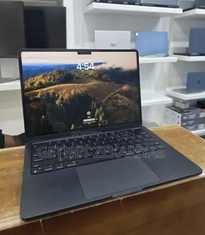 New Laptop Apple MacBook Air 2022 M2 8GB Apple M2 SSD 256GB