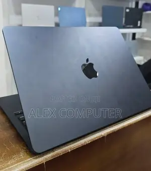 New Laptop Apple MacBook Air 2023 M2 8GB Apple M2 SSD 256GB