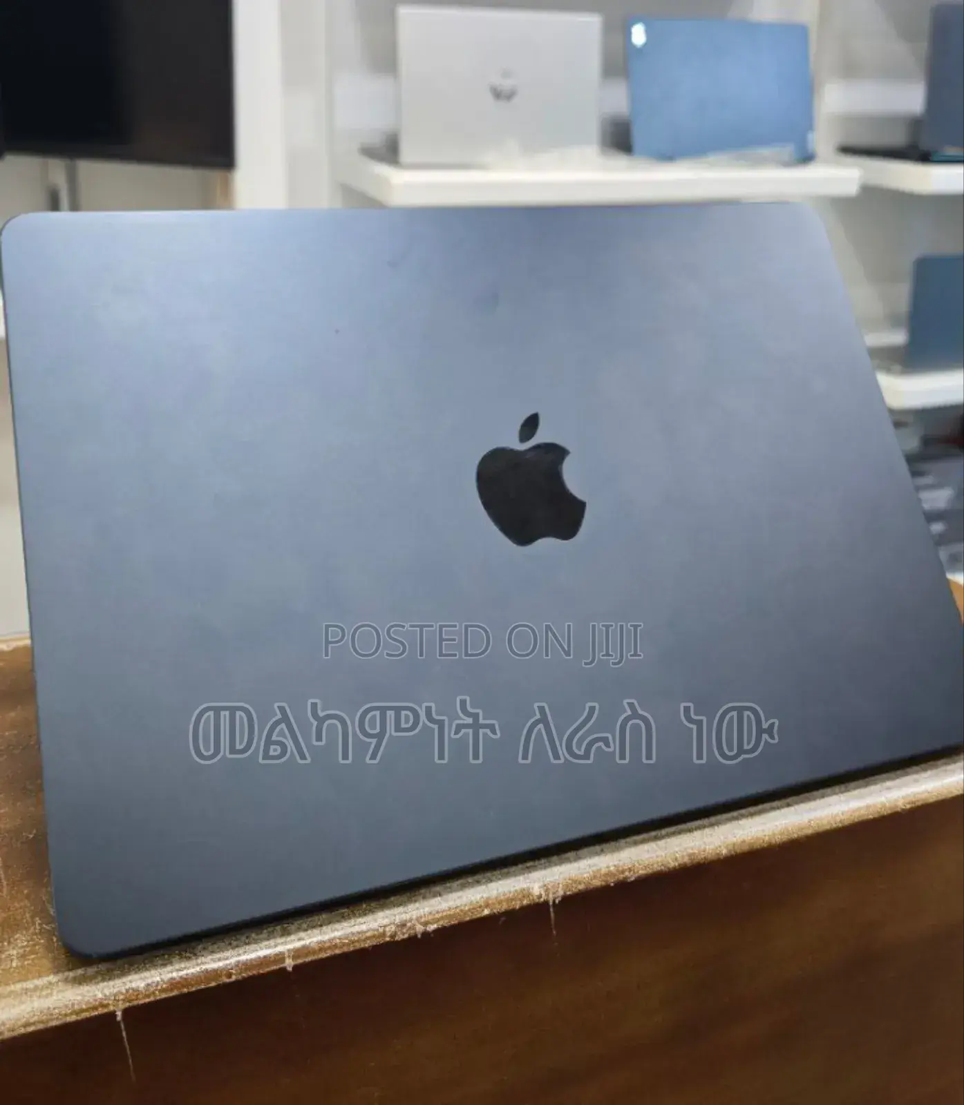 New Laptop Apple MacBook Air 2023 M2 8GB Apple M2 SSD 256GB