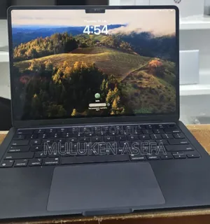 New Laptop Apple MacBook Air 2022 M2 8GB Apple M2 SSD 256GB