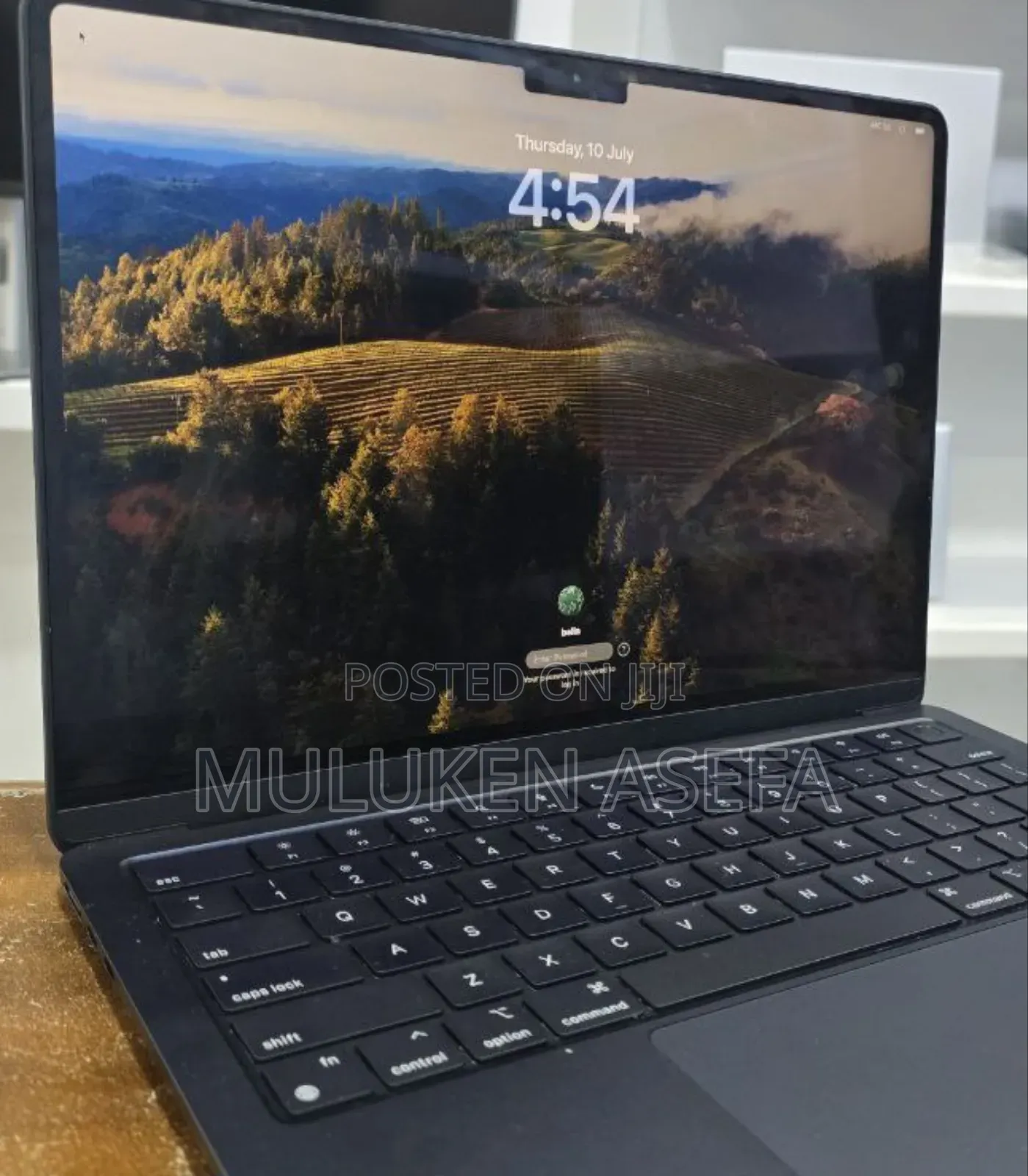 New Laptop Apple MacBook Air 2022 M2 8GB Apple M2 SSD 256GB