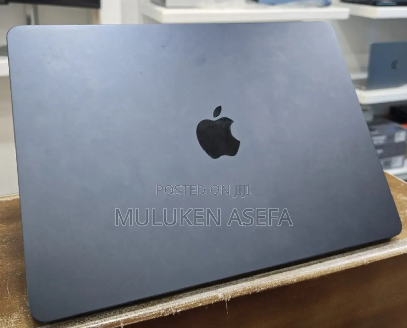 New Laptop Apple MacBook Air 2022 M2 8GB Apple M2 SSD 256GB