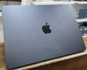 New Laptop Apple MacBook Air 2022 M2 8GB Apple M2 SSD 256GB