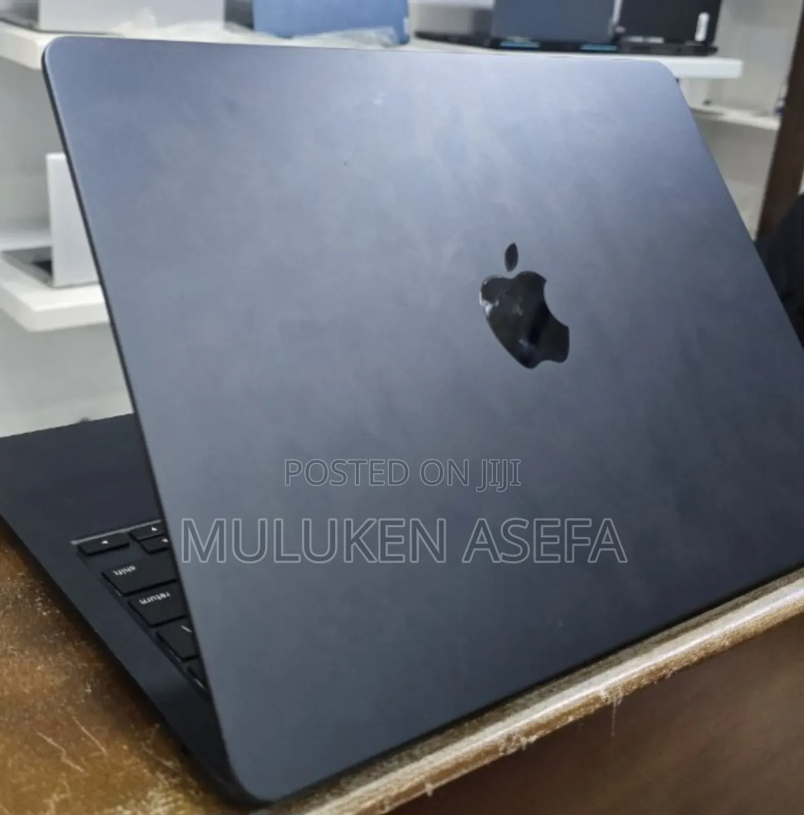 New Laptop Apple MacBook Air 2022 M2 8GB Apple M2 SSD 256GB