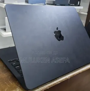 New Laptop Apple MacBook Air 2022 M2 8GB Apple M2 SSD 256GB