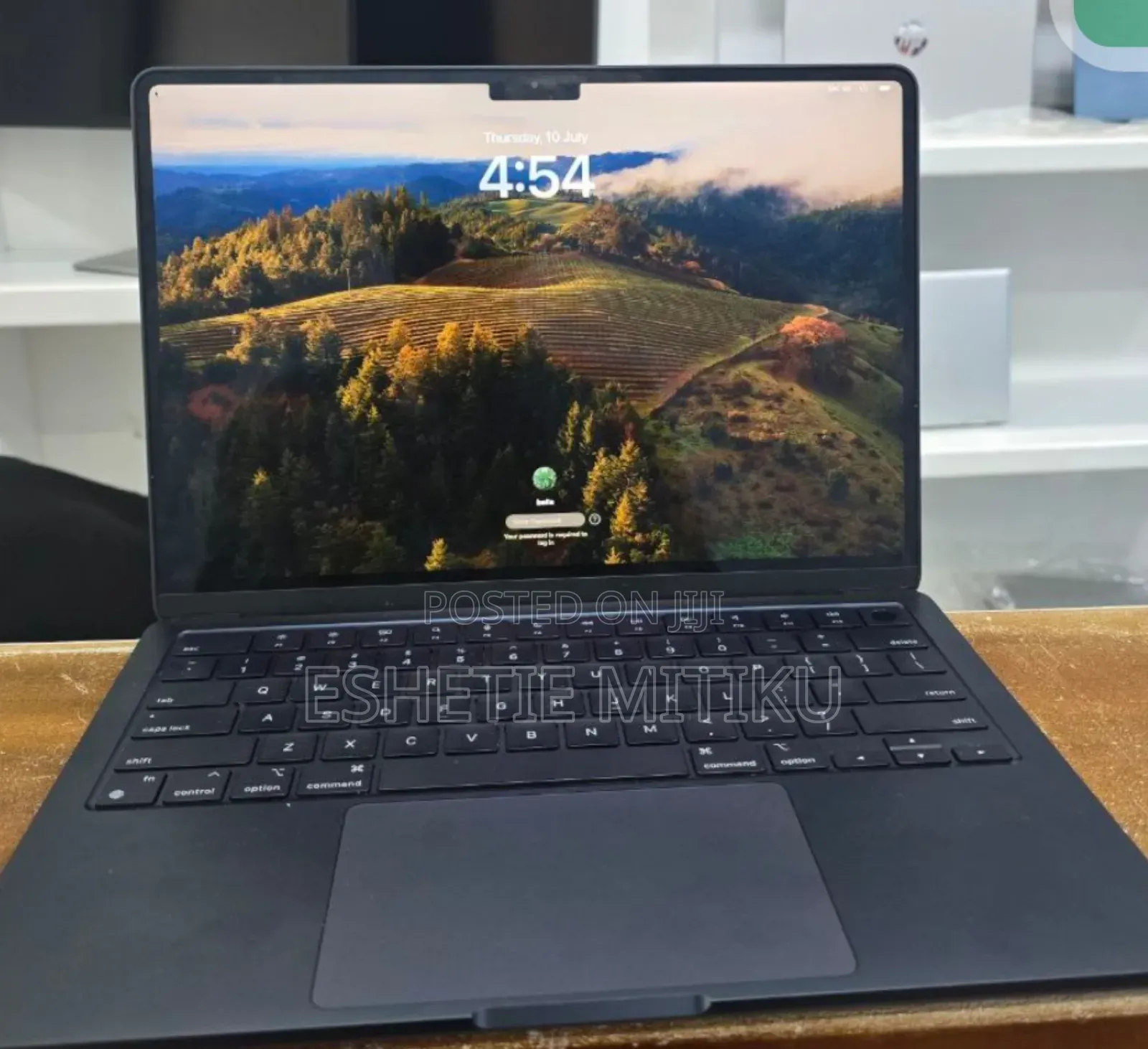 New Laptop Apple MacBook Air 2022 M2 8GB Intel Core I9 SSD 256GB