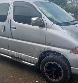 Toyota HiAce 2006 Silver