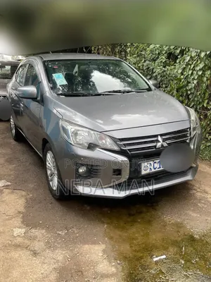 Mitsubishi Attrage 2022 Silver