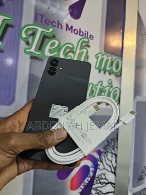 New Samsung Galaxy A06 64 GB Black