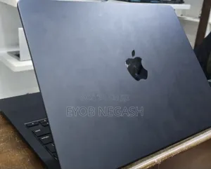 Photo - New Laptop Apple MacBook Air 2022 M2 8GB Apple M2 SSD 256GB