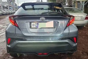 Toyota C-HR 2020 Blue