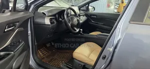 Toyota C-HR 2020 Blue